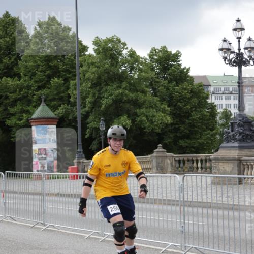 29.06.2025 - hella hamburg halbmarathon Jannik Wohlers http://msf.ph/oto/8148622 29.06.2025 09:11:39 Lombardsbrücke  meine-sportfotos.de