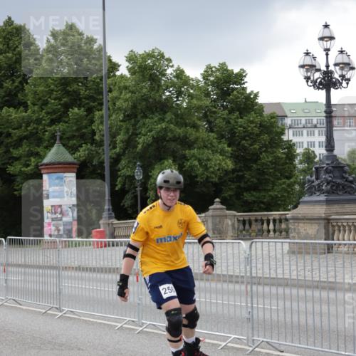 29.06.2025 - hella hamburg halbmarathon Jannik Wohlers http://msf.ph/oto/8148625 29.06.2025 09:11:39 Lombardsbrücke  meine-sportfotos.de
