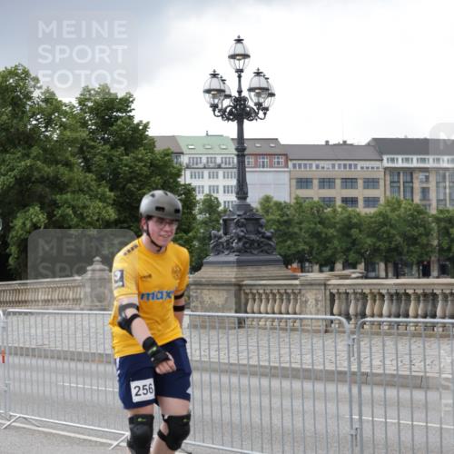 29.06.2025 - hella hamburg halbmarathon Jannik Wohlers http://msf.ph/oto/8148655 29.06.2025 09:11:39 Lombardsbrücke  meine-sportfotos.de
