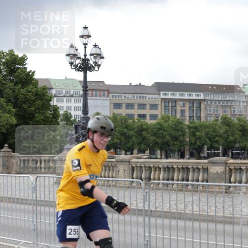 29.06.2025 - hella hamburg halbmarathon Jannik Wohlers http://msf.ph/oto/8148672 29.06.2025 09:11:39 Lombardsbrücke  meine-sportfotos.de