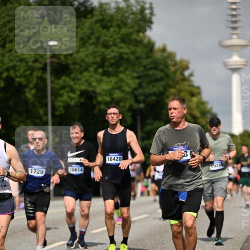 29.06.2025 - hella hamburg halbmarathon Dr. Thomas Lammeyer http://msf.ph/oto/8148673 29.06.2025 10:06:13 Kennedybrücke 1184, 1329, 1364, 1432, 1453, 1729, 1881, 1940, 2322, 2323, 3169, 4286, 4328, 4649, 4663, 5763, 6322, 6327, 7031, 7243, 9020, 9021, 9156, 9353, 9741, 9928, 10177 meine-sportfotos.de