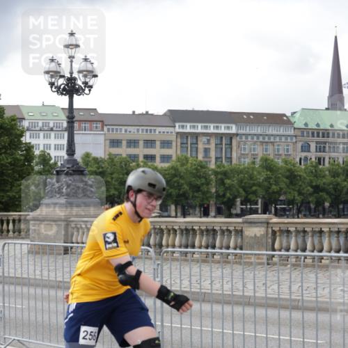 29.06.2025 - hella hamburg halbmarathon Jannik Wohlers http://msf.ph/oto/8148682 29.06.2025 09:11:40 Lombardsbrücke  meine-sportfotos.de