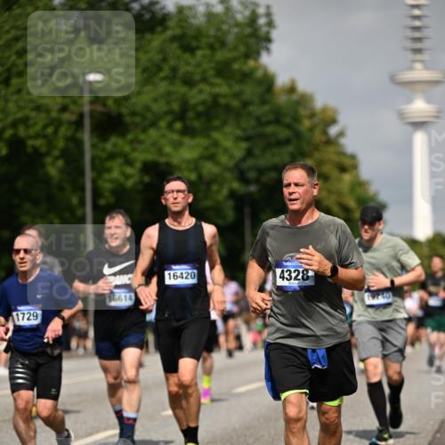 29.06.2025 - hella hamburg halbmarathon Dr. Thomas Lammeyer http://msf.ph/oto/8148690 29.06.2025 10:06:13 Kennedybrücke 1184, 1329, 1364, 1432, 1453, 1729, 1881, 1940, 2322, 2323, 3169, 4286, 4328, 4649, 4663, 5763, 6322, 6327, 7031, 7243, 9020, 9021, 9156, 9353, 9741, 9928, 10177 meine-sportfotos.de