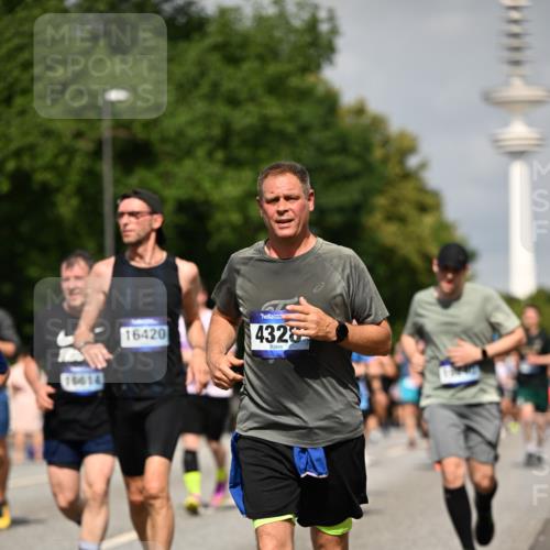 29.06.2025 - hella hamburg halbmarathon Dr. Thomas Lammeyer http://msf.ph/oto/8148732 29.06.2025 10:06:14 Kennedybrücke 1184, 1329, 1364, 1432, 1453, 1729, 1881, 1940, 2322, 2323, 3169, 4286, 4328, 4649, 4663, 4985, 5763, 6322, 7031, 7243, 9020, 9021, 9156, 9353, 9741, 9928, 10177 meine-sportfotos.de