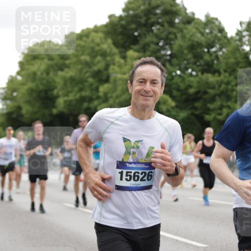 29.06.2025 - hella hamburg halbmarathon Jannik Wohlers http://msf.ph/oto/8148780 29.06.2025 10:49:39 Lombardsbrücke 1487, 1511, 2212, 3701, 4090, 4870, 5749, 5751, 5997, 6830, 7721, 7722, 7755, 8254, 9015, 9605, 9940, 10060, 10617, 10683, 11030, 11760, 13127, 13128, 13309, 13381, 13744, 13846, 14505, 14545, 15626, 15633, 16365, 16410, 16412, 18961, 19086 meine-sportfotos.de