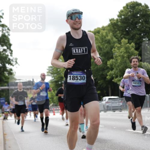 29.06.2025 - hella hamburg halbmarathon Jannik Wohlers http://msf.ph/oto/8148825 29.06.2025 10:12:28 Lombardsbrücke 1020, 1051, 1851, 1939, 2531, 2891, 2942, 4532, 6207, 7873, 7907, 8917, 10067, 10402, 11025, 11720, 14404, 14869, 15012, 15531, 16323, 16826, 16911, 17061, 17994, 18530 meine-sportfotos.de