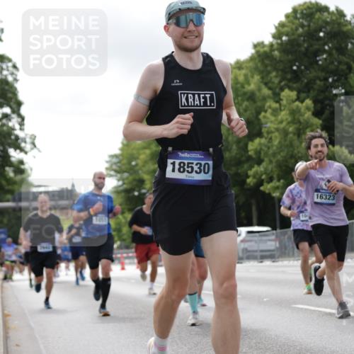 29.06.2025 - hella hamburg halbmarathon Jannik Wohlers http://msf.ph/oto/8148830 29.06.2025 10:12:28 Lombardsbrücke 1020, 1051, 1851, 1939, 2531, 2891, 2942, 4532, 6207, 7873, 7907, 8917, 10067, 10402, 11025, 11720, 14404, 14869, 15012, 15531, 16323, 16826, 16911, 17061, 17994, 18530 meine-sportfotos.de