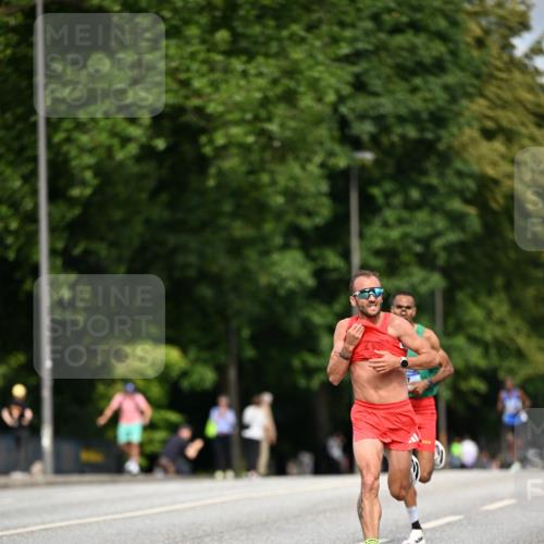 29.06.2025 - hella hamburg halbmarathon Dr. Thomas Lammeyer http://msf.ph/oto/8148854 29.06.2025 09:34:54 Kennedybrücke 14, 21 meine-sportfotos.de
