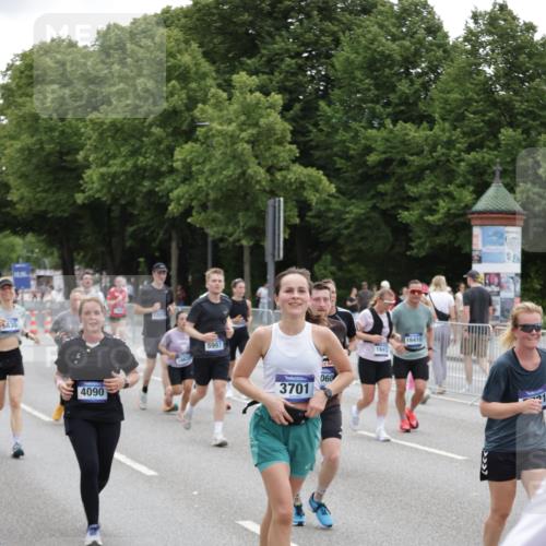 29.06.2025 - hella hamburg halbmarathon Jannik Wohlers http://msf.ph/oto/8148875 29.06.2025 10:49:45 Lombardsbrücke 1487, 1511, 3701, 3710, 3805, 3897, 4090, 4168, 5749, 5751, 5997, 6680, 6830, 7721, 7722, 7755, 8254, 9605, 9940, 10060, 10286, 10617, 11030, 11426, 11716, 11760, 12079, 13127, 13128, 13309, 13381, 13744, 13846, 14144, 14505, 14940, 15626, 15633, 16365, 16410, 16412, 16635, 17256, 18961, 19058, 19086 meine-sportfotos.de
