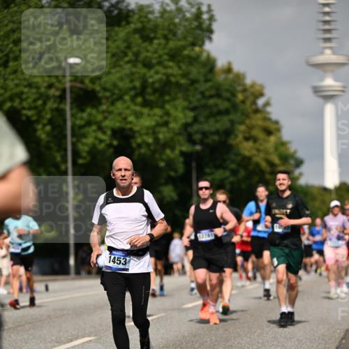 29.06.2025 - hella hamburg halbmarathon Dr. Thomas Lammeyer http://msf.ph/oto/8148905 29.06.2025 10:06:17 Kennedybrücke 1128, 1184, 1329, 1364, 1432, 1453, 1729, 1733, 1940, 2322, 2323, 3169, 4286, 4328, 4649, 4663, 4985, 5763, 6322, 6860, 7031, 7243, 9020, 9021, 9156, 9353, 9741, 9928, 10177, 10866 meine-sportfotos.de