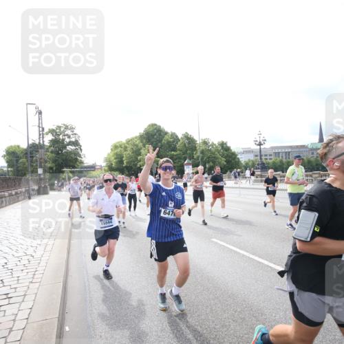 29.06.2025 - hella hamburg halbmarathon Jannik Wohlers http://msf.ph/oto/8148954 29.06.2025 10:18:46 Lombardsbrücke 1718, 1755, 2096, 2311, 2802, 3026, 3105, 3118, 4845, 5034, 5080, 5098, 5178, 5323, 5429, 6194, 6249, 6477, 6482, 6542, 6736, 8761, 8778, 9252, 9270, 9652, 9756, 9757, 10037, 10039, 10124, 10129, 10966, 11247, 11602, 11743, 12007, 12619, 12621, 13180, 13204, 13424, 13544, 13984, 14236, 14353, 14593, 15594, 15780, 16142, 16168, 16490, 16613, 16631, 16925, 17166, 17187, 17238, 17294, 17386, 17510, 17548, 17571, 17721, 17736, 17737, 18002, 18151, 18217, 18568, 18591 meine-sportfotos.de
