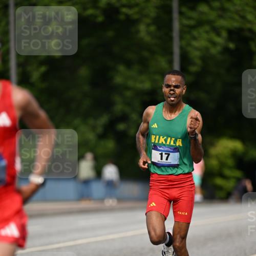 29.06.2025 - hella hamburg halbmarathon Dr. Thomas Lammeyer http://msf.ph/oto/8148988 29.06.2025 09:34:57 Kennedybrücke 14, 19, 21 meine-sportfotos.de