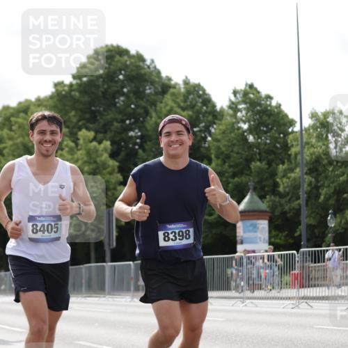 29.06.2025 - hella hamburg halbmarathon Jannik Wohlers http://msf.ph/oto/8149036 29.06.2025 10:12:36 Lombardsbrücke 1020, 1051, 2942, 4532, 6207, 7873, 8398, 8405, 9141, 10067, 10402, 11720, 14404, 15531, 16030, 16255, 16323, 17061, 17699, 18048, 18320, 18530 meine-sportfotos.de