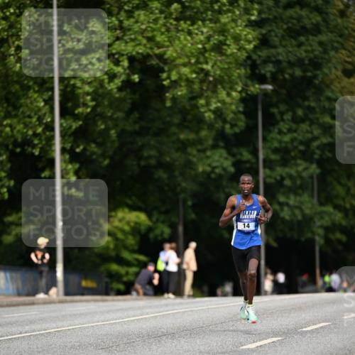 29.06.2025 - hella hamburg halbmarathon Dr. Thomas Lammeyer http://msf.ph/oto/8149051 29.06.2025 09:35:03 Kennedybrücke 14, 19, 21 meine-sportfotos.de