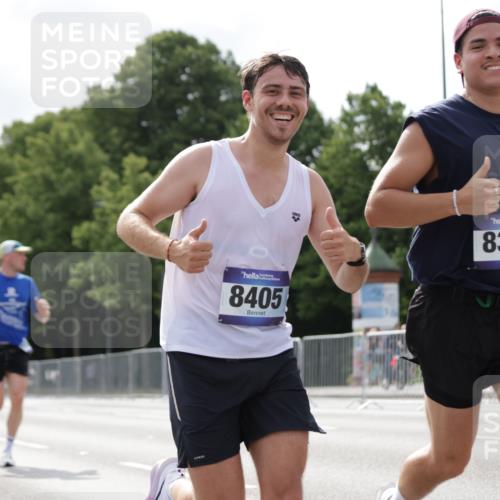29.06.2025 - hella hamburg halbmarathon Jannik Wohlers http://msf.ph/oto/8149058 29.06.2025 10:12:37 Lombardsbrücke 1020, 1051, 2942, 4532, 6207, 7873, 8398, 8405, 9141, 10067, 10402, 11720, 14404, 15531, 16030, 16255, 16323, 16437, 17061, 17699, 18048, 18320, 18530 meine-sportfotos.de