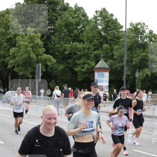29.06.2025 - hella hamburg halbmarathon Jannik Wohlers http://msf.ph/oto/8149065 29.06.2025 10:49:48 Lombardsbrücke 3203, 3701, 3710, 3805, 3897, 4090, 4168, 5119, 5751, 5997, 6680, 6830, 7721, 7722, 7755, 8254, 9605, 9940, 10060, 10286, 10617, 11030, 11426, 11696, 11716, 11760, 12079, 13127, 13128, 13381, 13744, 13846, 13887, 14144, 14505, 14940, 15626, 16365, 16410, 16412, 16635, 17256, 18961, 19058, 19086 meine-sportfotos.de