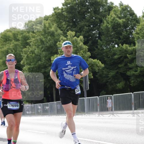 29.06.2025 - hella hamburg halbmarathon Jannik Wohlers http://msf.ph/oto/8149080 29.06.2025 10:12:38 Lombardsbrücke 1020, 1051, 2942, 4532, 6207, 7873, 8398, 8405, 9141, 10067, 10402, 11720, 14404, 15531, 16030, 16255, 16323, 16437, 17699, 18048, 18320, 18530 meine-sportfotos.de
