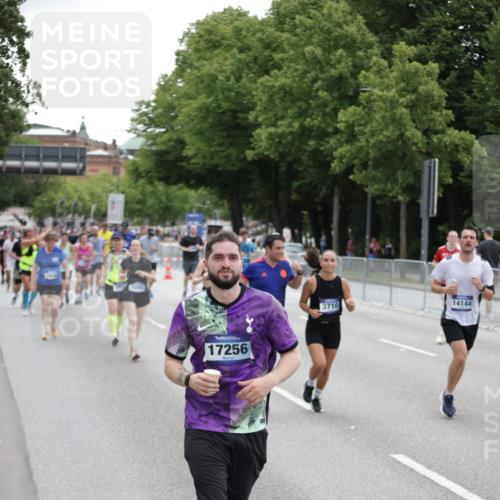 29.06.2025 - hella hamburg halbmarathon Jannik Wohlers http://msf.ph/oto/8149091 29.06.2025 10:49:50 Lombardsbrücke 2047, 3203, 3680, 3701, 3710, 3805, 3897, 4090, 4168, 5119, 5997, 6680, 6830, 7721, 7722, 7755, 8254, 9605, 9940, 10060, 10286, 10617, 11030, 11426, 11696, 11716, 11760, 12079, 13127, 13128, 13381, 13744, 13846, 13887, 14144, 14505, 14940, 15230, 15626, 16410, 16412, 16635, 17256, 18961, 19058, 19086 meine-sportfotos.de