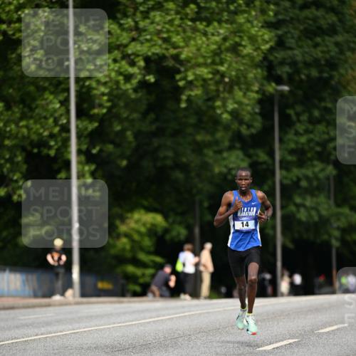 29.06.2025 - hella hamburg halbmarathon Dr. Thomas Lammeyer http://msf.ph/oto/8149094 29.06.2025 09:35:04 Kennedybrücke 14, 19, 21 meine-sportfotos.de
