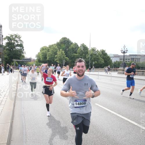 29.06.2025 - hella hamburg halbmarathon Jannik Wohlers http://msf.ph/oto/8149100 29.06.2025 10:19:09 Lombardsbrücke 1145, 1332, 1534, 1708, 2017, 2357, 2441, 2795, 2812, 2895, 2993, 2995, 3446, 3678, 4108, 4110, 4170, 4562, 4570, 4722, 4979, 5035, 5123, 5449, 5849, 6444, 6939, 7143, 7836, 8537, 8575, 9856, 10540, 11081, 12066, 12696, 12741, 13342, 13567, 13611, 13781, 13821, 14054, 14245, 14808, 14957, 15014, 15802, 15817, 16159, 16951, 16952, 17311, 17613, 17714, 18053, 18234, 18279, 18405, 18417, 18686, 18698, 18755 meine-sportfotos.de