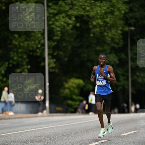29.06.2025 - hella hamburg halbmarathon Dr. Thomas Lammeyer http://msf.ph/oto/8149115 29.06.2025 09:35:05 Kennedybrücke 14, 19, 21 meine-sportfotos.de