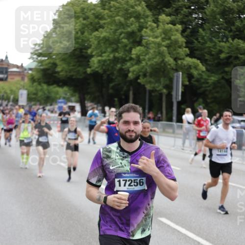 29.06.2025 - hella hamburg halbmarathon Jannik Wohlers http://msf.ph/oto/8149144 29.06.2025 10:49:50 Lombardsbrücke 2047, 3203, 3680, 3701, 3710, 3805, 3897, 4090, 4168, 5119, 5997, 6680, 6830, 7721, 7722, 7755, 8254, 9605, 9940, 10060, 10286, 10617, 11030, 11426, 11696, 11716, 11760, 12079, 13127, 13128, 13381, 13744, 13846, 13887, 14144, 14505, 14940, 15230, 15626, 16410, 16412, 16635, 17256, 18961, 19058, 19086 meine-sportfotos.de
