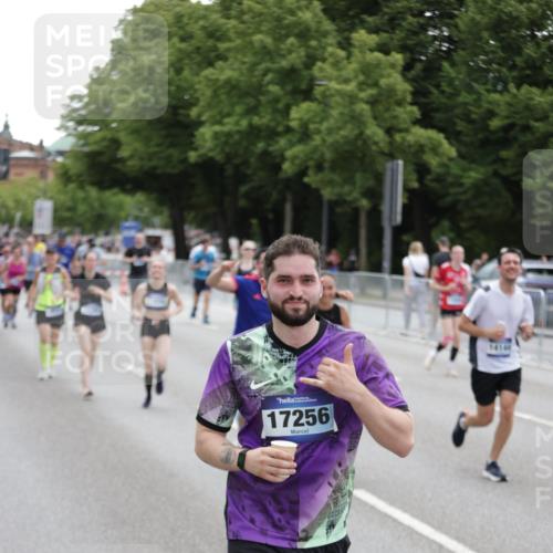 29.06.2025 - hella hamburg halbmarathon Jannik Wohlers http://msf.ph/oto/8149148 29.06.2025 10:49:50 Lombardsbrücke 2047, 3203, 3680, 3701, 3710, 3805, 3897, 4090, 4168, 5119, 5997, 6680, 6830, 7721, 7722, 7755, 8254, 9605, 9940, 10060, 10286, 10617, 11030, 11426, 11696, 11716, 11760, 12079, 13127, 13128, 13381, 13744, 13846, 13887, 14144, 14505, 14940, 15230, 15626, 16410, 16412, 16635, 17256, 18961, 19058, 19086 meine-sportfotos.de