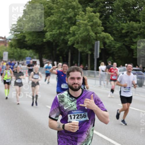 29.06.2025 - hella hamburg halbmarathon Jannik Wohlers http://msf.ph/oto/8149153 29.06.2025 10:49:50 Lombardsbrücke 2047, 3203, 3680, 3701, 3710, 3805, 3897, 4090, 4168, 5119, 5997, 6680, 6830, 7721, 7722, 7755, 8254, 9605, 9940, 10060, 10286, 10617, 11030, 11426, 11696, 11716, 11760, 12079, 13127, 13128, 13381, 13744, 13846, 13887, 14144, 14505, 14940, 15230, 15626, 16410, 16412, 16635, 17256, 18961, 19058, 19086 meine-sportfotos.de