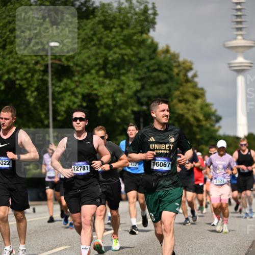 29.06.2025 - hella hamburg halbmarathon Dr. Thomas Lammeyer http://msf.ph/oto/8149168 29.06.2025 10:06:20 Kennedybrücke 1128, 1184, 1254, 1364, 1432, 1453, 1729, 1733, 1940, 2322, 2323, 3169, 3780, 4286, 4328, 4663, 4985, 5742, 5763, 6322, 6708, 6860, 7031, 7049, 7243, 9020, 9021, 9156, 9353, 9741, 9928, 10177, 10866 meine-sportfotos.de