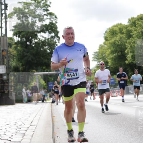 29.06.2025 - hella hamburg halbmarathon Jannik Wohlers http://msf.ph/oto/8149187 29.06.2025 10:12:46 Lombardsbrücke 1747, 2961, 3218, 3360, 3728, 6489, 7873, 8398, 8405, 8913, 9141, 12492, 14404, 15922, 16030, 16255, 16437, 17699, 17988, 18048, 18320, 18732, 18754 meine-sportfotos.de