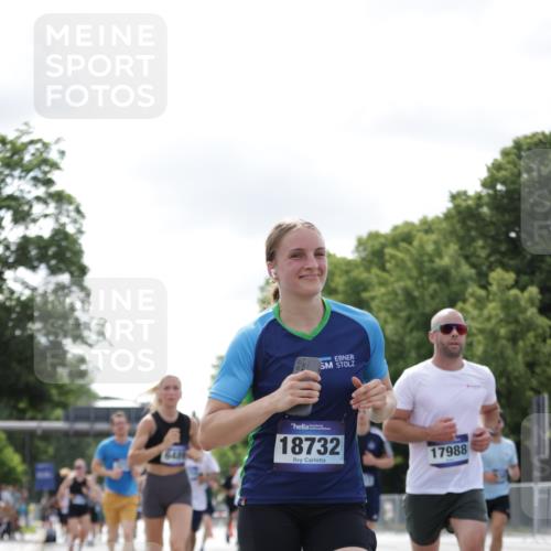 29.06.2025 - hella hamburg halbmarathon Jannik Wohlers http://msf.ph/oto/8149190 29.06.2025 10:12:48 Lombardsbrücke 1747, 2961, 3218, 3360, 3728, 6489, 7873, 8398, 8405, 8913, 9141, 9527, 12492, 15922, 16030, 16255, 16437, 17699, 17988, 18048, 18320, 18732, 18754 meine-sportfotos.de