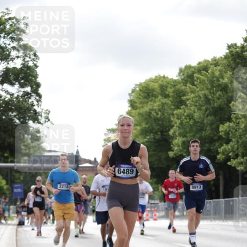 29.06.2025 - hella hamburg halbmarathon Jannik Wohlers http://msf.ph/oto/8149208 29.06.2025 10:12:49 Lombardsbrücke 1007, 1747, 1859, 2961, 3218, 3360, 3728, 6489, 8398, 8405, 8913, 9141, 9527, 12492, 15922, 16030, 16255, 16437, 17474, 17699, 17988, 18048, 18320, 18732, 18754 meine-sportfotos.de
