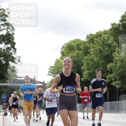 29.06.2025 - hella hamburg halbmarathon Jannik Wohlers http://msf.ph/oto/8149225 29.06.2025 10:12:49 Lombardsbrücke 1007, 1747, 1859, 2961, 3218, 3360, 3728, 6489, 8398, 8405, 8913, 9141, 9527, 12492, 15922, 16030, 16255, 16437, 17474, 17699, 17988, 18048, 18320, 18732, 18754 meine-sportfotos.de
