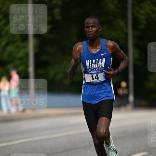 29.06.2025 - hella hamburg halbmarathon Dr. Thomas Lammeyer http://msf.ph/oto/8149239 29.06.2025 09:35:07 Kennedybrücke 14, 19, 21 meine-sportfotos.de