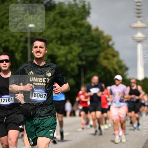 29.06.2025 - hella hamburg halbmarathon Dr. Thomas Lammeyer http://msf.ph/oto/8149271 29.06.2025 10:06:22 Kennedybrücke 1128, 1254, 1364, 1432, 1453, 1729, 1733, 2322, 2323, 3169, 3780, 4286, 4328, 4663, 4985, 5742, 5763, 6322, 6708, 6860, 7031, 7049, 7243, 8749, 9020, 9021, 9156, 9353, 9928, 10177, 10866 meine-sportfotos.de