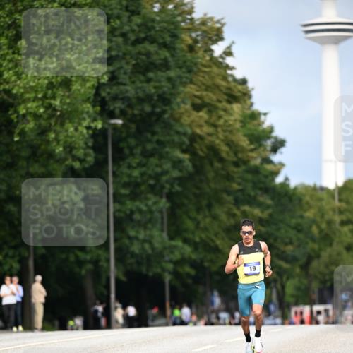29.06.2025 - hella hamburg halbmarathon Dr. Thomas Lammeyer http://msf.ph/oto/8149297 29.06.2025 09:35:11 Kennedybrücke 14, 19 meine-sportfotos.de