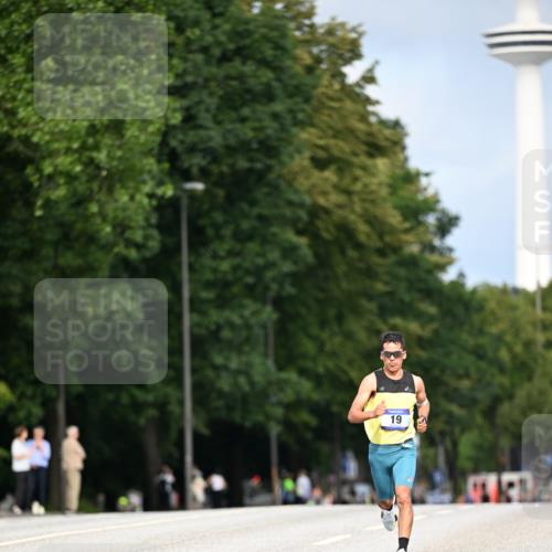 29.06.2025 - hella hamburg halbmarathon Dr. Thomas Lammeyer http://msf.ph/oto/8149323 29.06.2025 09:35:12 Kennedybrücke 14, 19 meine-sportfotos.de