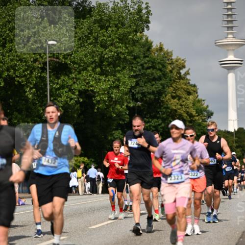 29.06.2025 - hella hamburg halbmarathon Dr. Thomas Lammeyer http://msf.ph/oto/8149354 29.06.2025 10:06:23 Kennedybrücke 1128, 1254, 1364, 1432, 1453, 1729, 1733, 2322, 2323, 3169, 3780, 4286, 4328, 4663, 4985, 5742, 5763, 6322, 6708, 6860, 7031, 7049, 7243, 8749, 9020, 9021, 9156, 9353, 9928, 10177, 10866 meine-sportfotos.de
