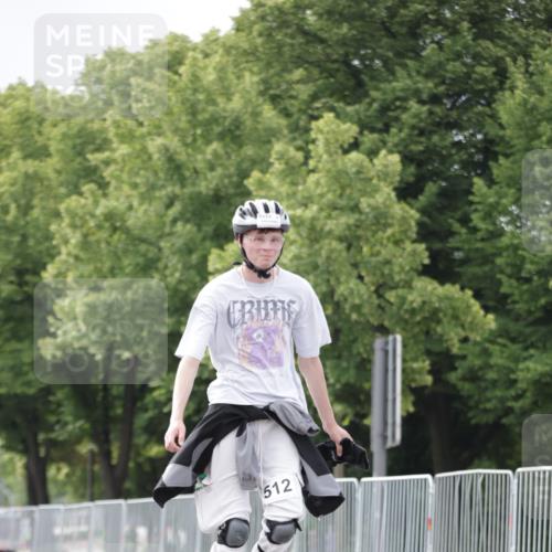 29.06.2025 - hella hamburg halbmarathon Jannik Wohlers http://msf.ph/oto/8149361 29.06.2025 09:13:06 Lombardsbrücke  meine-sportfotos.de