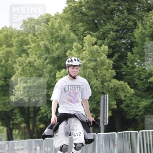 29.06.2025 - hella hamburg halbmarathon Jannik Wohlers http://msf.ph/oto/8149366 29.06.2025 09:13:06 Lombardsbrücke  meine-sportfotos.de