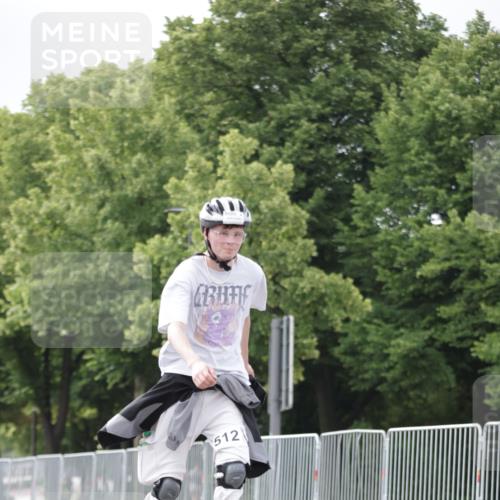 29.06.2025 - hella hamburg halbmarathon Jannik Wohlers http://msf.ph/oto/8149375 29.06.2025 09:13:07 Lombardsbrücke  meine-sportfotos.de
