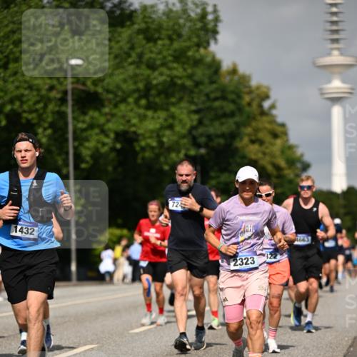 29.06.2025 - hella hamburg halbmarathon Dr. Thomas Lammeyer http://msf.ph/oto/8149396 29.06.2025 10:06:24 Kennedybrücke 1128, 1254, 1432, 1453, 1729, 1733, 2322, 2323, 3169, 3780, 4286, 4328, 4663, 4985, 5742, 5763, 6322, 6708, 6860, 7031, 7049, 7243, 8749, 9020, 9021, 9156, 9353, 9928, 10177, 10866 meine-sportfotos.de