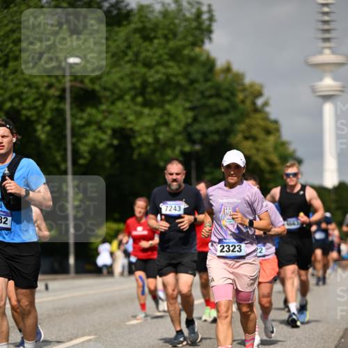 29.06.2025 - hella hamburg halbmarathon Dr. Thomas Lammeyer http://msf.ph/oto/8149407 29.06.2025 10:06:24 Kennedybrücke 1128, 1254, 1432, 1453, 1729, 1733, 2322, 2323, 3169, 3780, 4286, 4328, 4663, 4985, 5742, 5763, 6322, 6708, 6860, 7031, 7049, 7243, 8749, 9020, 9021, 9156, 9353, 9928, 10177, 10866 meine-sportfotos.de