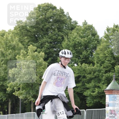 29.06.2025 - hella hamburg halbmarathon Jannik Wohlers http://msf.ph/oto/8149409 29.06.2025 09:13:07 Lombardsbrücke  meine-sportfotos.de