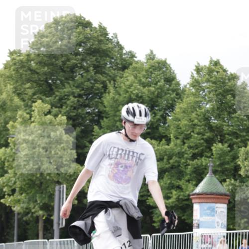 29.06.2025 - hella hamburg halbmarathon Jannik Wohlers http://msf.ph/oto/8149420 29.06.2025 09:13:07 Lombardsbrücke  meine-sportfotos.de