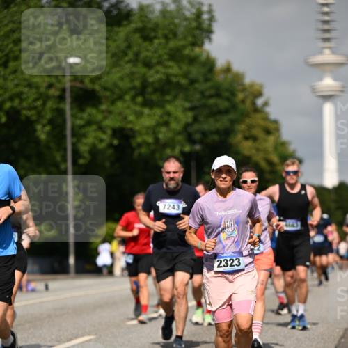 29.06.2025 - hella hamburg halbmarathon Dr. Thomas Lammeyer http://msf.ph/oto/8149432 29.06.2025 10:06:24 Kennedybrücke 1128, 1254, 1432, 1453, 1729, 1733, 2322, 2323, 3169, 3780, 4286, 4328, 4663, 4985, 5742, 5763, 6322, 6708, 6860, 7031, 7049, 7243, 8749, 9020, 9021, 9156, 9353, 9928, 10177, 10866 meine-sportfotos.de