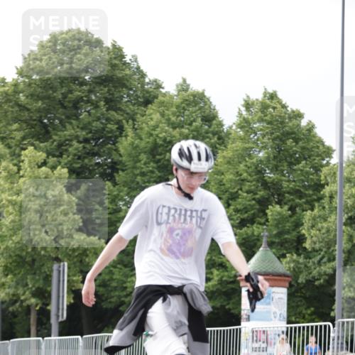 29.06.2025 - hella hamburg halbmarathon Jannik Wohlers http://msf.ph/oto/8149439 29.06.2025 09:13:07 Lombardsbrücke  meine-sportfotos.de