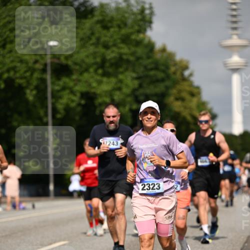 29.06.2025 - hella hamburg halbmarathon Dr. Thomas Lammeyer http://msf.ph/oto/8149445 29.06.2025 10:06:25 Kennedybrücke 1128, 1254, 1432, 1453, 1729, 1733, 2322, 2323, 3169, 3780, 4286, 4328, 4663, 4985, 5742, 5763, 6322, 6708, 6860, 7031, 7049, 7243, 8749, 9020, 9021, 9156, 9353, 9928, 10177, 10539, 10866 meine-sportfotos.de