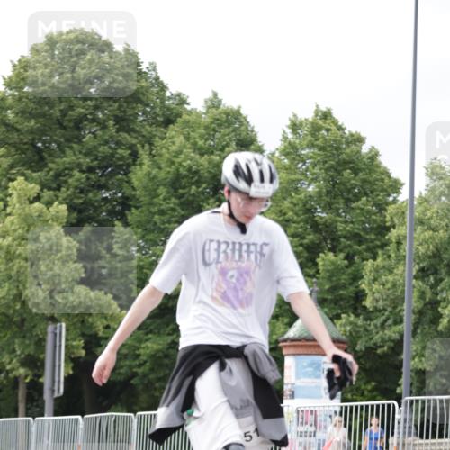 29.06.2025 - hella hamburg halbmarathon Jannik Wohlers http://msf.ph/oto/8149446 29.06.2025 09:13:07 Lombardsbrücke  meine-sportfotos.de