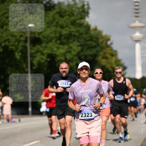 29.06.2025 - hella hamburg halbmarathon Dr. Thomas Lammeyer http://msf.ph/oto/8149450 29.06.2025 10:06:25 Kennedybrücke 1128, 1254, 1432, 1453, 1729, 1733, 2322, 2323, 3169, 3780, 4286, 4328, 4663, 4985, 5742, 5763, 6322, 6708, 6860, 7031, 7049, 7243, 8749, 9020, 9021, 9156, 9353, 9928, 10177, 10539, 10866 meine-sportfotos.de